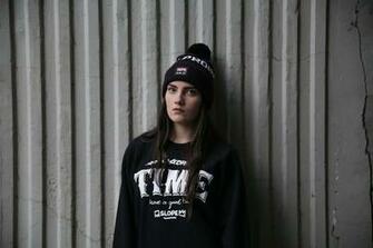 Streetwear Street Fashion Girl Black Youth Style Woman Model