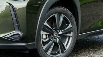Lexus Ux Color Nori Green Wheel HD Wallpaper