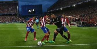 Majstorija S Kojom Se Benzema Oslobodio Trojice Igra A