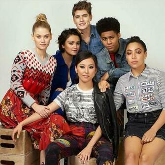 Cast Marvel S Runaways Tv Show Photo