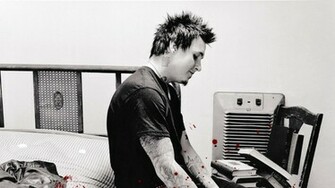 Papa Roach Bed Chair From Wallpaper4u Org Your Wallpaper News