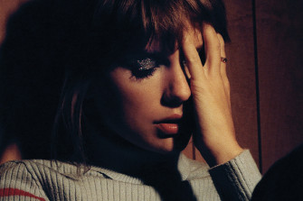 Taylor Swift Releases New Album Midnights Listen And Read The