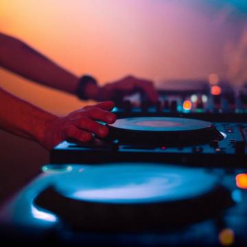 Spanish Dj And Digital Music Production Instituto De Idiomas Ibiza