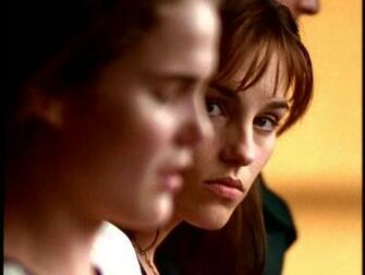 Amy Jo Johnson Image Julie Emrick HD Wallpaper And