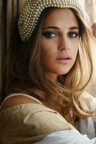 Alicia Vikander Wallpaper iPhone 3d