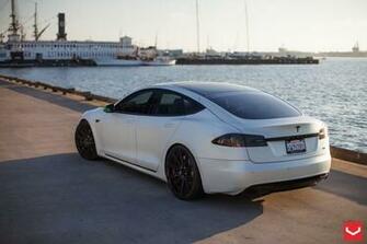 Tesla Model S iPhone Wallpaper