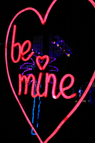Valentine S Day Wallpaper For Your Home Screen Aesthetic