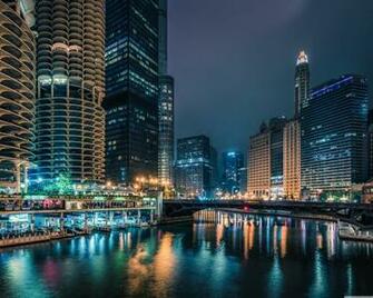 Chicago At Night Ultra HD Desktop Background Wallpaper For 4k UHD