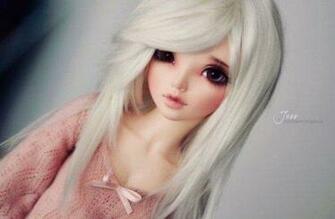 Wallpaper Cute Barbie Dolls Dress