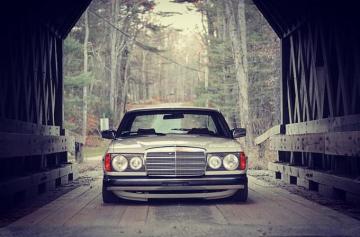 Ydr Nas Vilkas On W123 Mercedes Benz Wallpaper