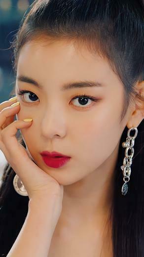 Itzy Icy Lia 4k Wallpaper