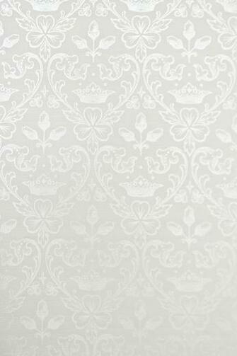 Motif Wallpaper With Clover And Acorns In White Metallic Silver