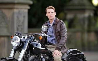 Chris Evans Men Bike Harley Davidson