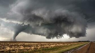 Tornado Wallpaper Image