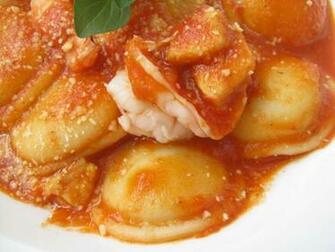 Ravioli In Red Sauce With Shrimp Wallpaper HD
