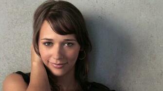 Rashida Jones Wallpaper
