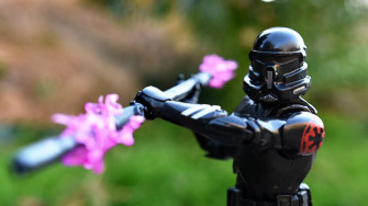 Hasbro Star Wars Black Series Gaming Greats Electrostaff Purge