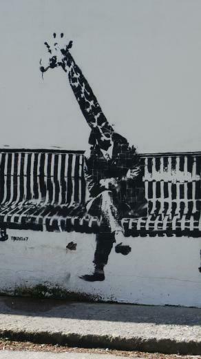 Banksy Girafe iPhone 3wallpaper Parallax Les Wallpaper Du