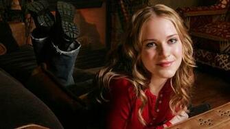 Evan Rachel Wood Wallpaper And Photos Hollywood Actress