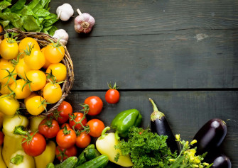 Fresh Assortment Of Colorful Vegetables Wallpaper