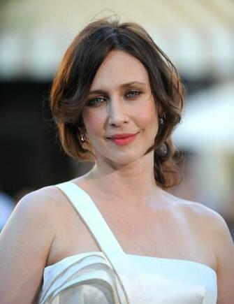 Vera Farmiga Image Pictures HD Wallpaper In