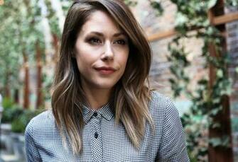 Amanda Crew Wallpaper Image Photos Pictures Background