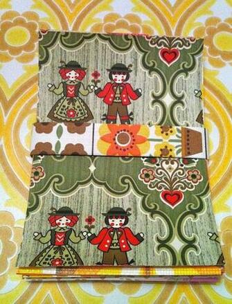 Costumes Style Vintage 1970s Wallpaper Craft Pack Via Pommedejour