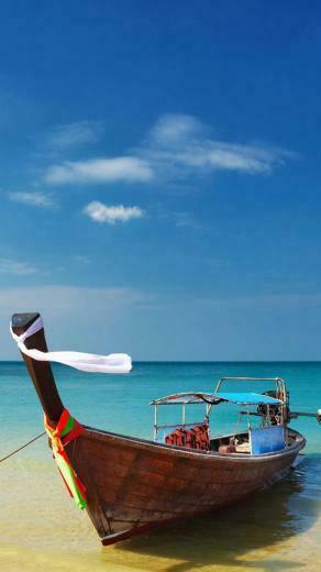 Karon Beach Yacht iPhone Wallpaper