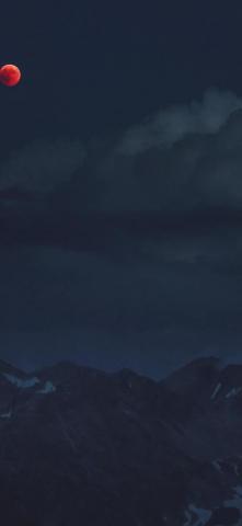Blood Moon Over A Dark Mountain iPhone Se Wallpaper