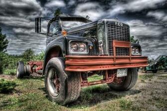 Vieux Camion Noire Wallpaper