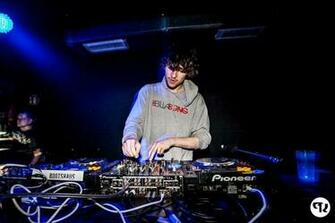 Sparkling Neko World Trips With My Boyfriend Virtual Riot