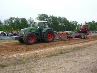 Bauern Pullen Fendt Platz