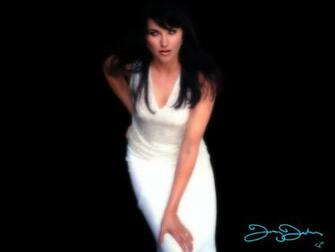 Lucy Lawless Desktop Wallpaper Image