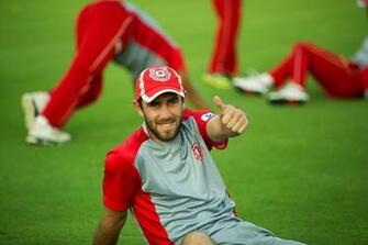 Glenn Maxwell Gets Hit On His Hand Twice Sportzwiki