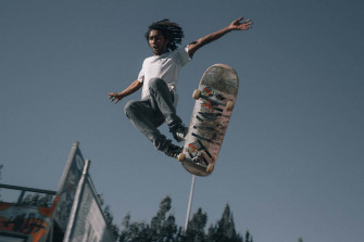 Express Your Sense Of Style And Dom With Skater Boy Wallpaper