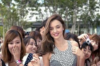 Miranda Kerr Tokyo Samantha Event Wallpaper