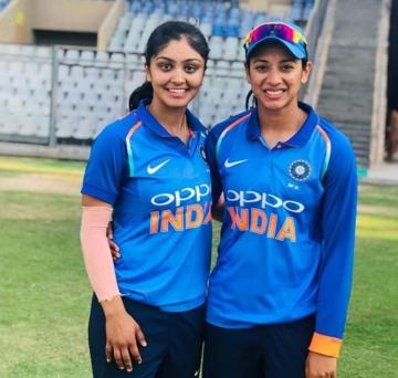 Female Cricket Smriti Mandhana And Harleen Deol Pose For