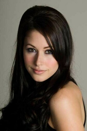 Amanda Crew Photos Think Pictures Of Do Her Justice