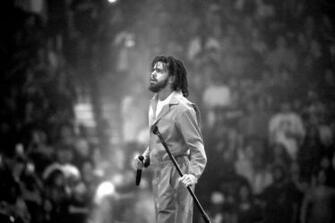 J Cole Breaks Apple Music S First Day Streaming Record In The Us