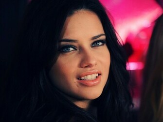 Adriana Lima HD Wallpaper