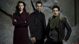Continuum Desktop Wallpaper Crimson