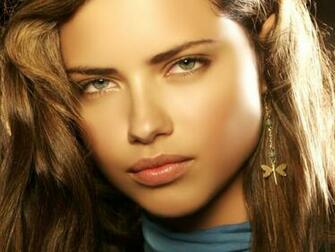 Adriana Lima Wallpaper