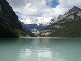 Lake Louise Glacier Wallpaper