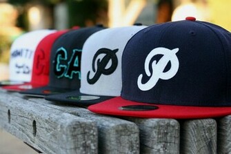 Primitive New Era Caps Herbst