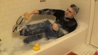 Here S A Good Wallpaper Sized Image Of Jerma In The Bathtub From