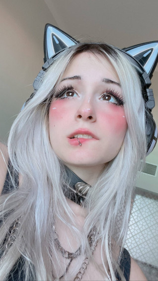 E Girl Aesthetic Wallpaper