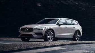 Volvo V60 Cross Country Front Three Quarter HD Wallpaper