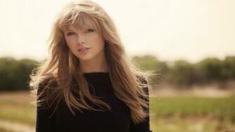 Taylor Swift HD Wallpaper For iPhone