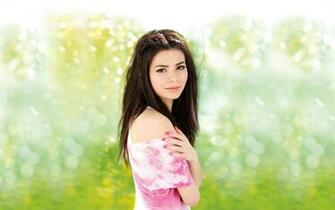 Miranda Cosgrove Wallpaper Celebrity