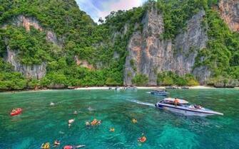 Phi Islands Windows Theme And Wallpaper All For